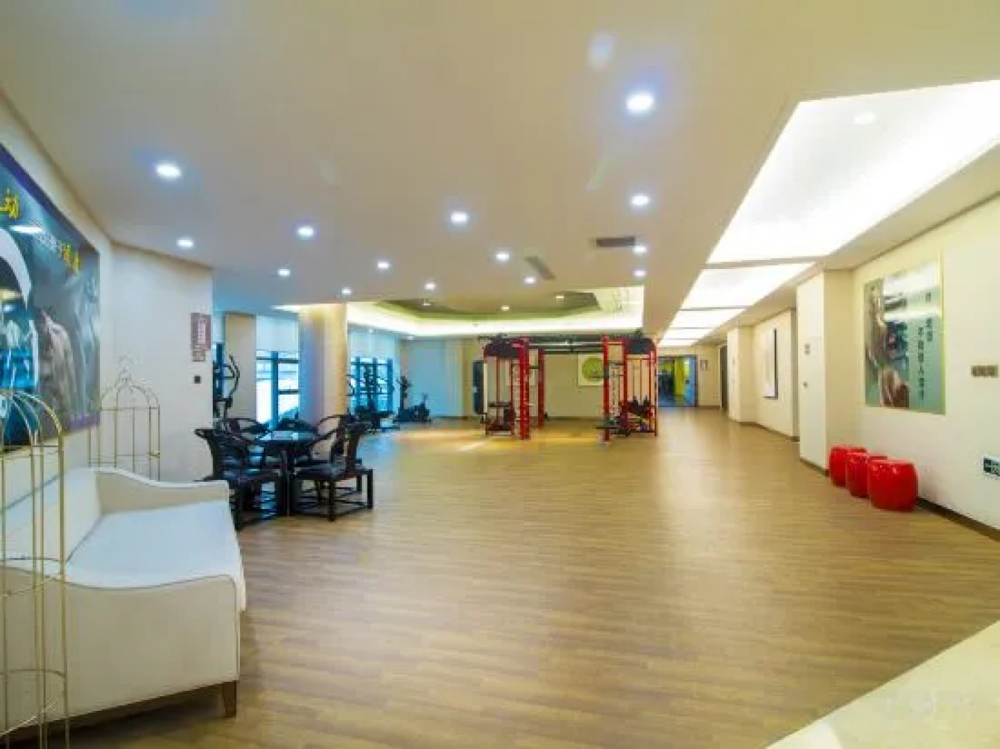 Wanshanhong Hotel (Tongren No.6 Middle School Gymnasium Branch)