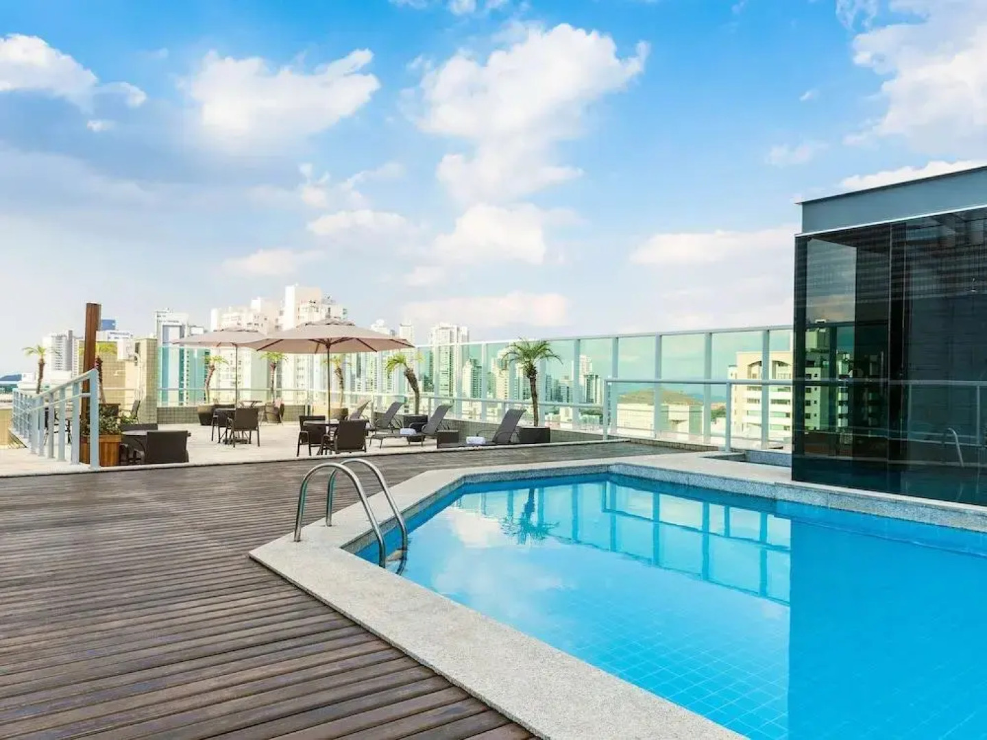 Parthenon Vila da Serra