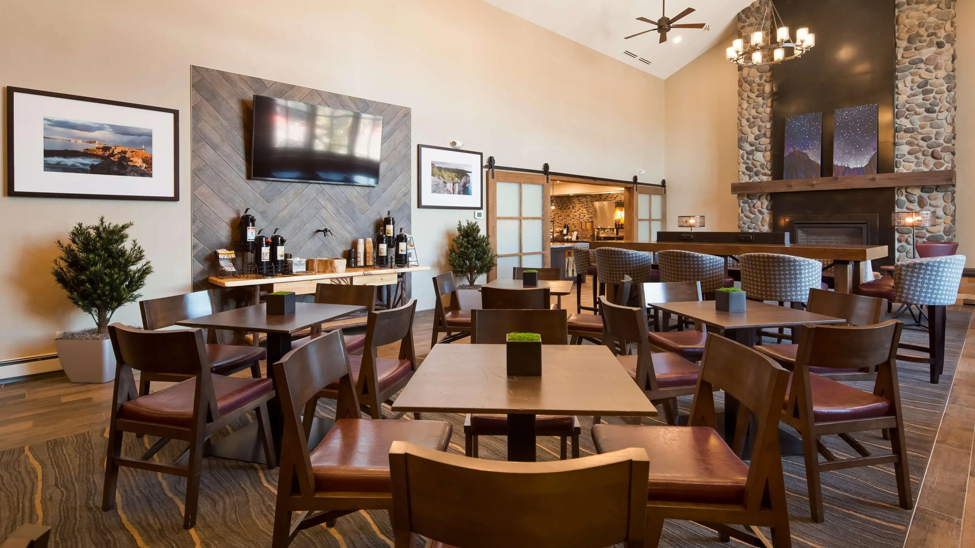 Best Western Plus Superior Inn & Suites