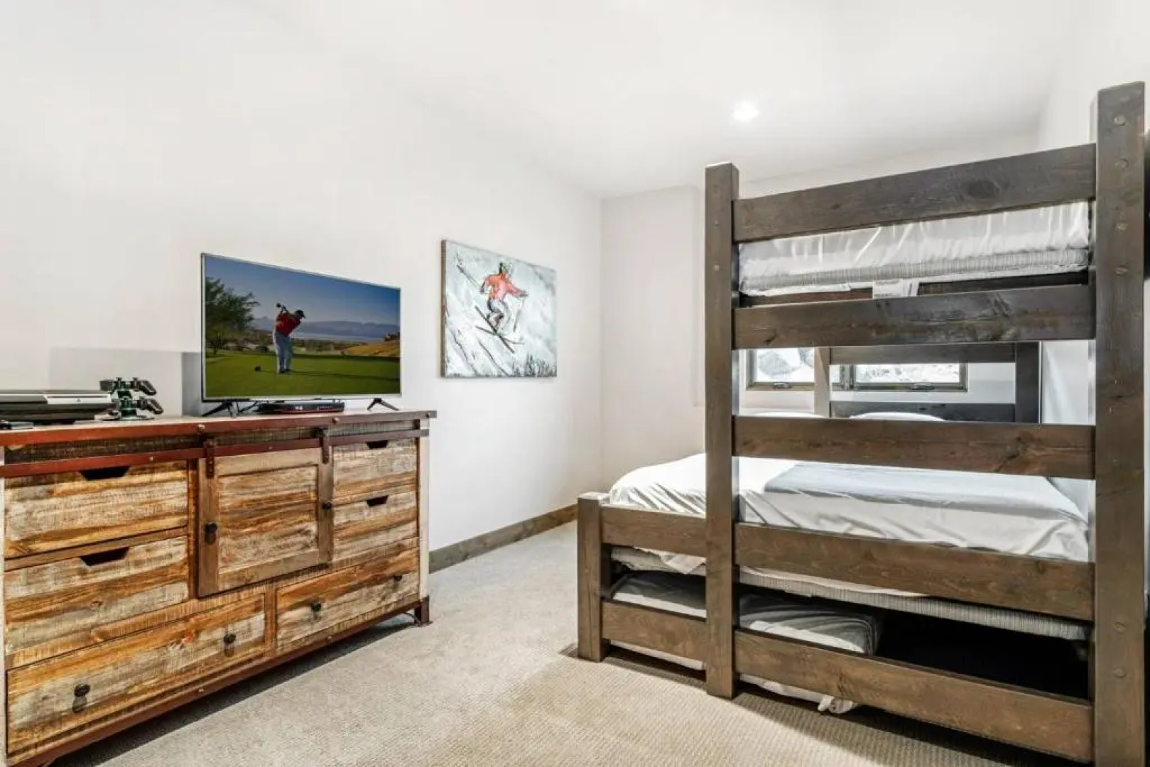 Treehouse Village 323