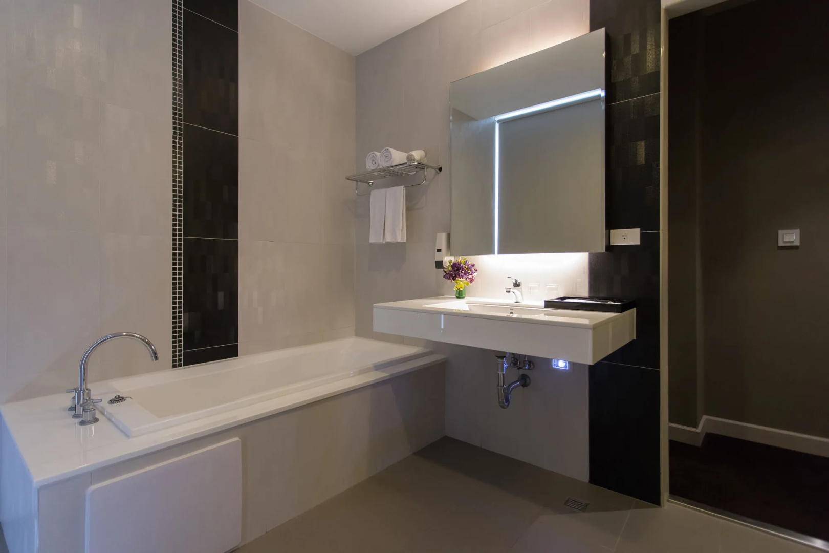Leesing Hotel-Qixian