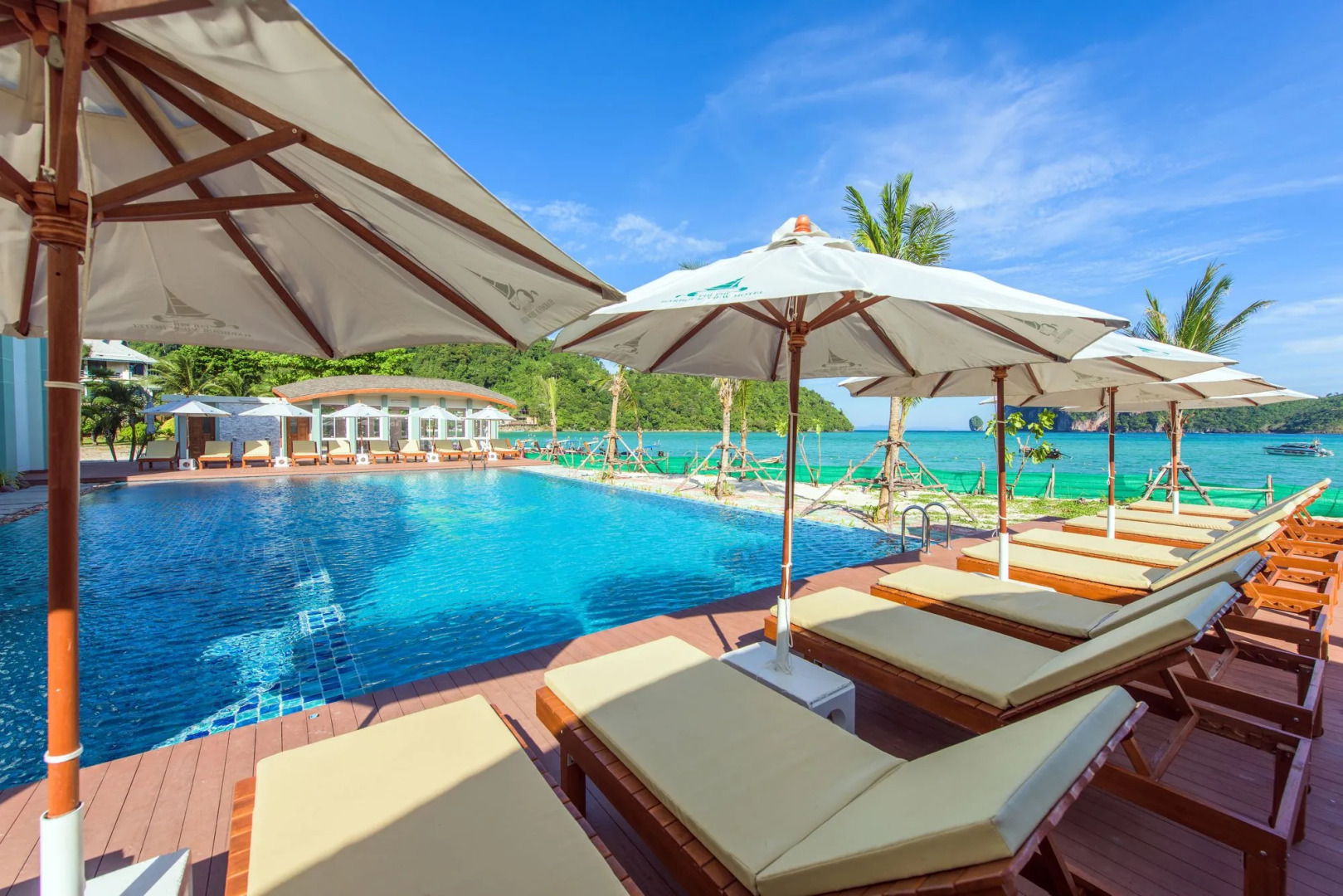 Phi Phi Harbour View Hotel