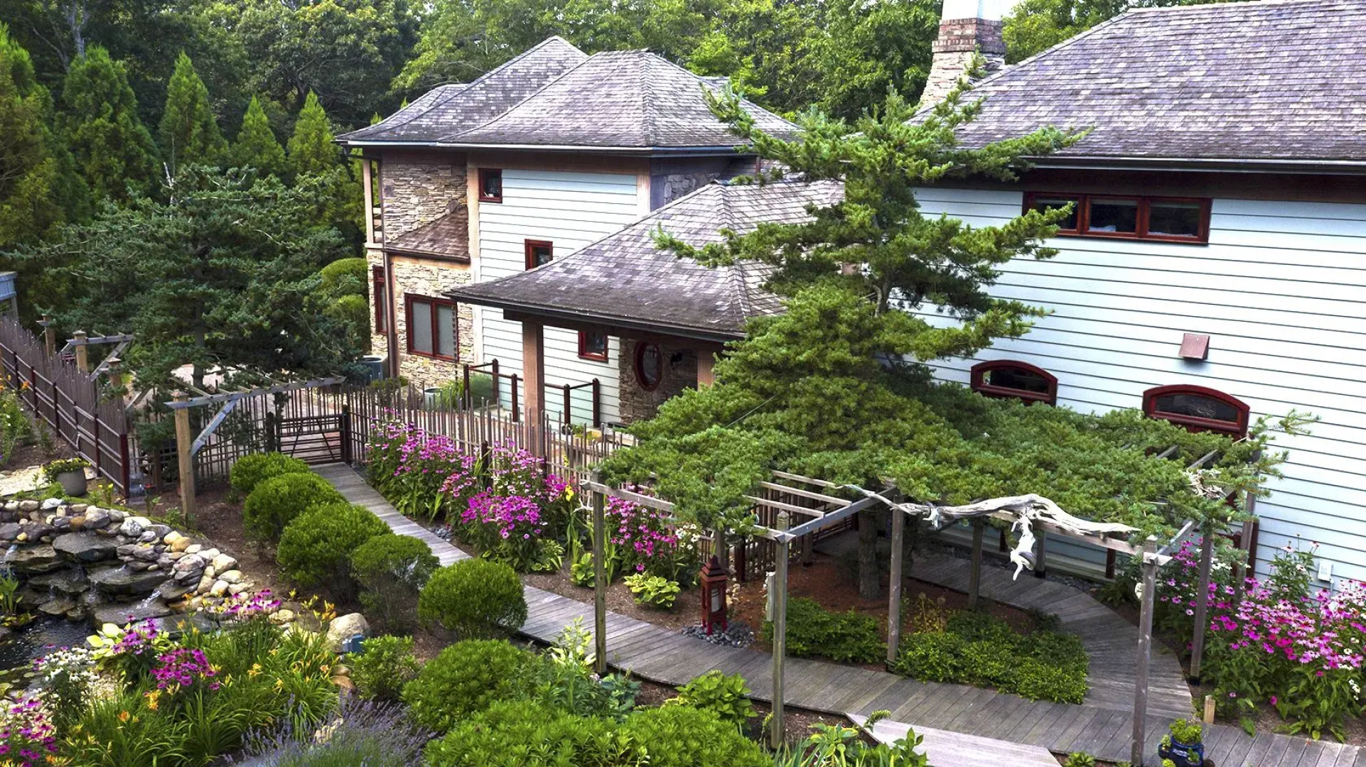 East Hampton Art House Bed & Breakfast