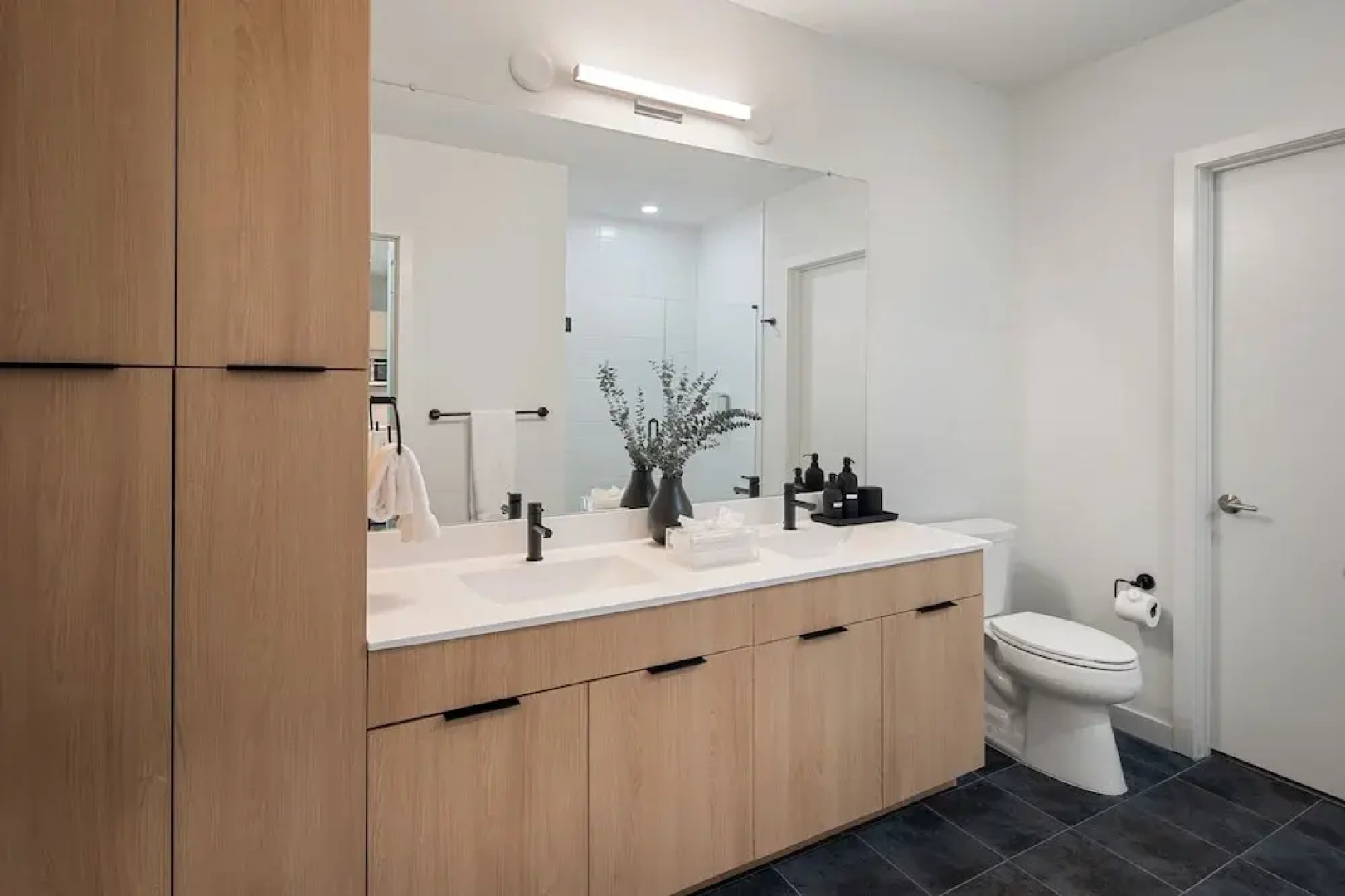 Luxury Apartments by Hyatus at The Asher
