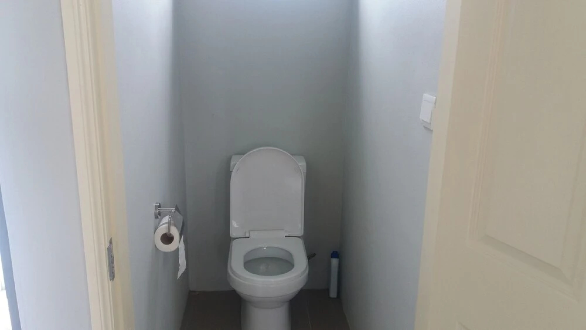 Sunny Private First Floor 1-br Beach Apartment With Spacious Balcony, Pool, Wifi