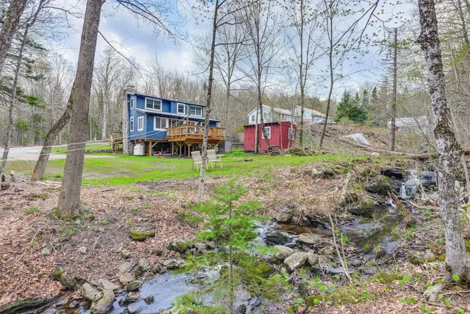 2 Mi to Mt Snow: Warm & Cozy Family Winter Retreat