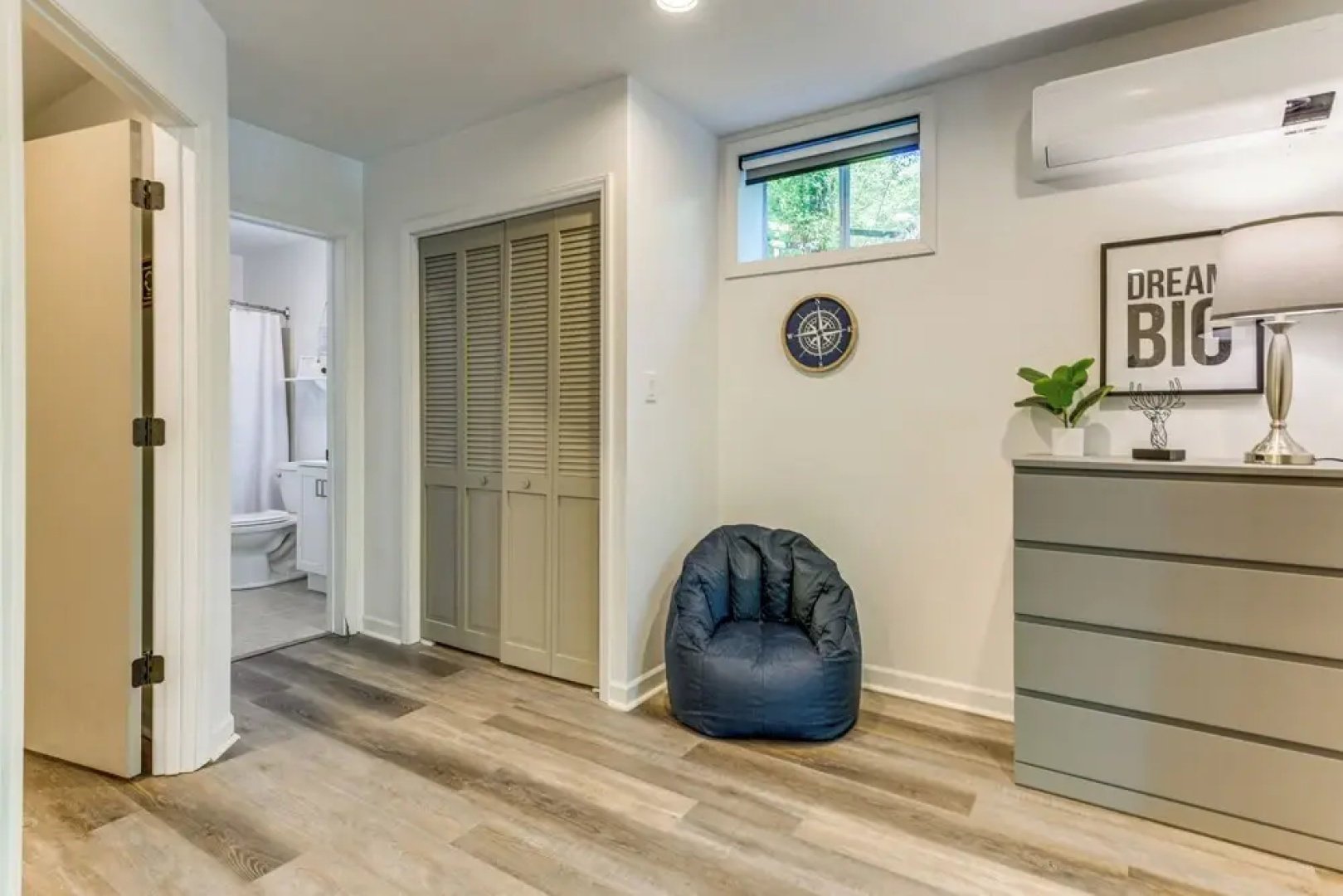Modern Waynesville Cabin ~ 9 Mi to Lake Junaluska!