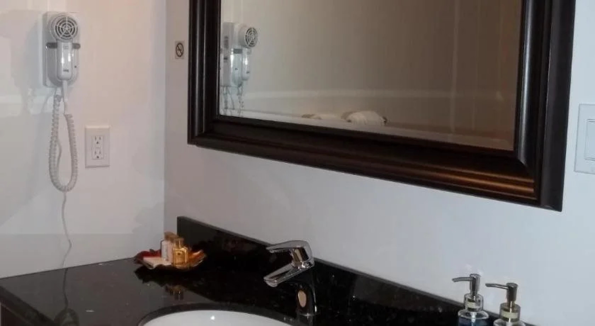 The Bayshore Waterfront Inn