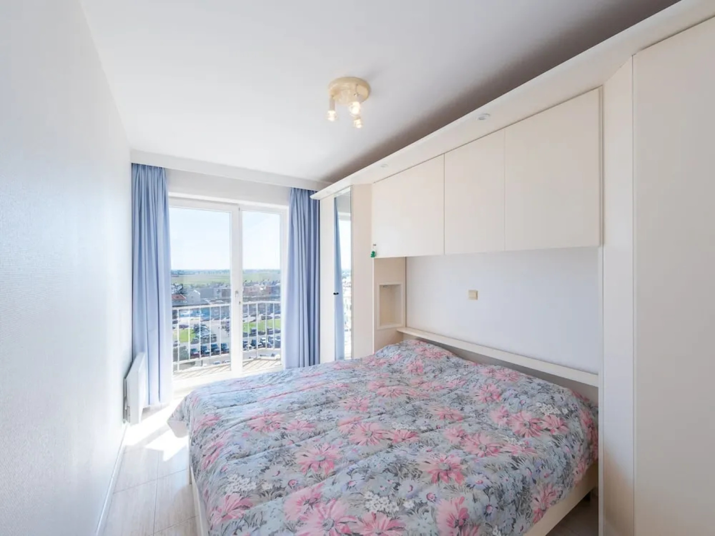 Bright Apartment With sea View