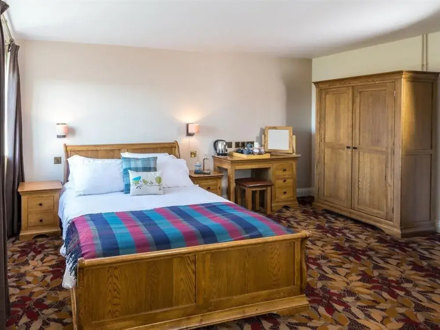 Three Horseshoes Inn