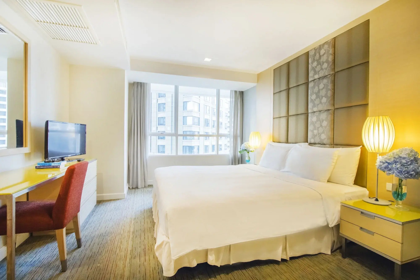 Urbana Langsuan Hotel