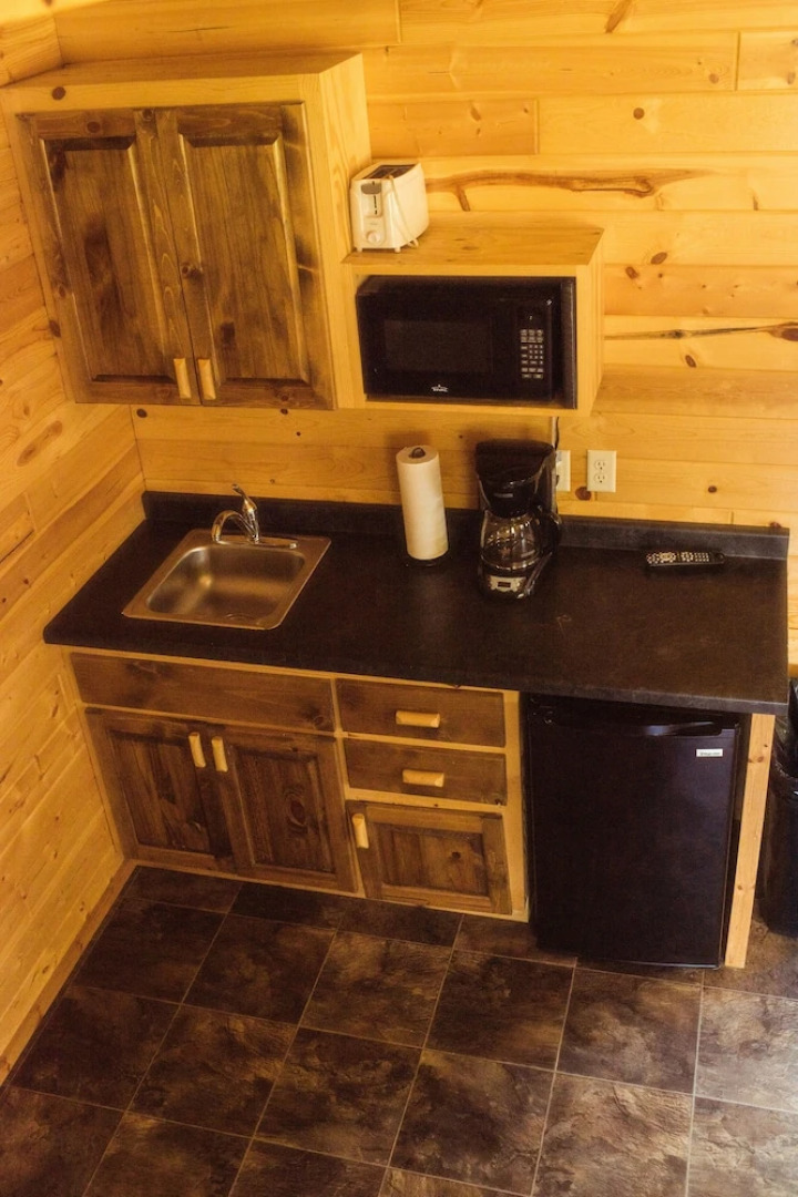 Edge-O-Dells Resort - 21 and Older