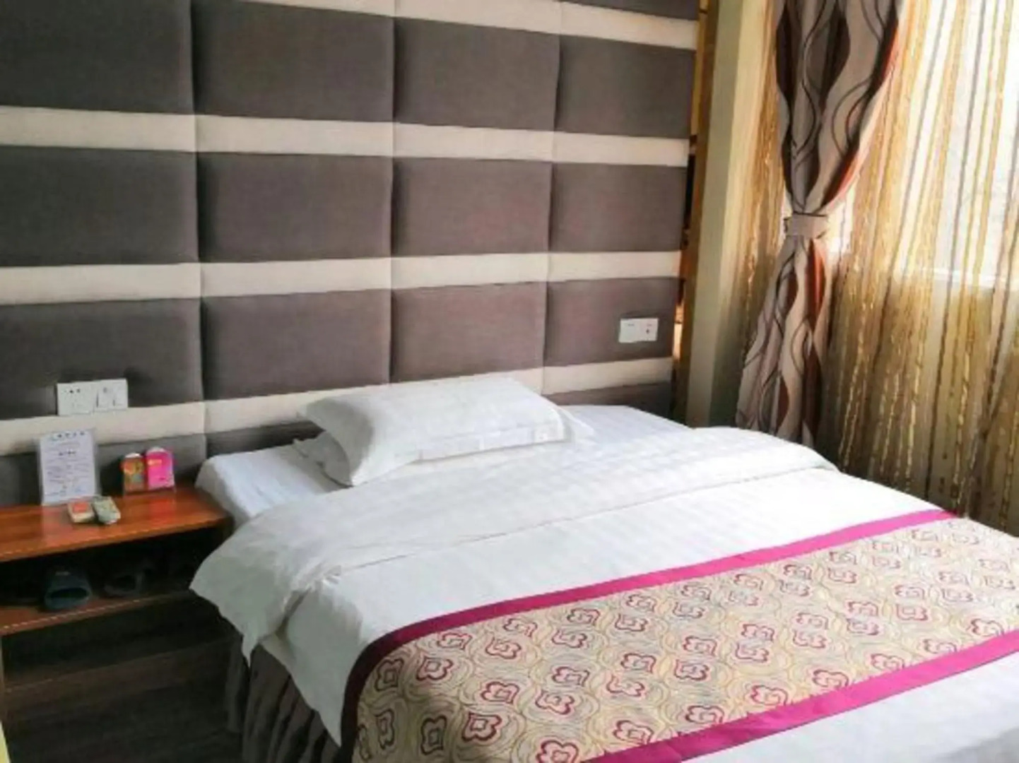 Gangwan Business Hotel