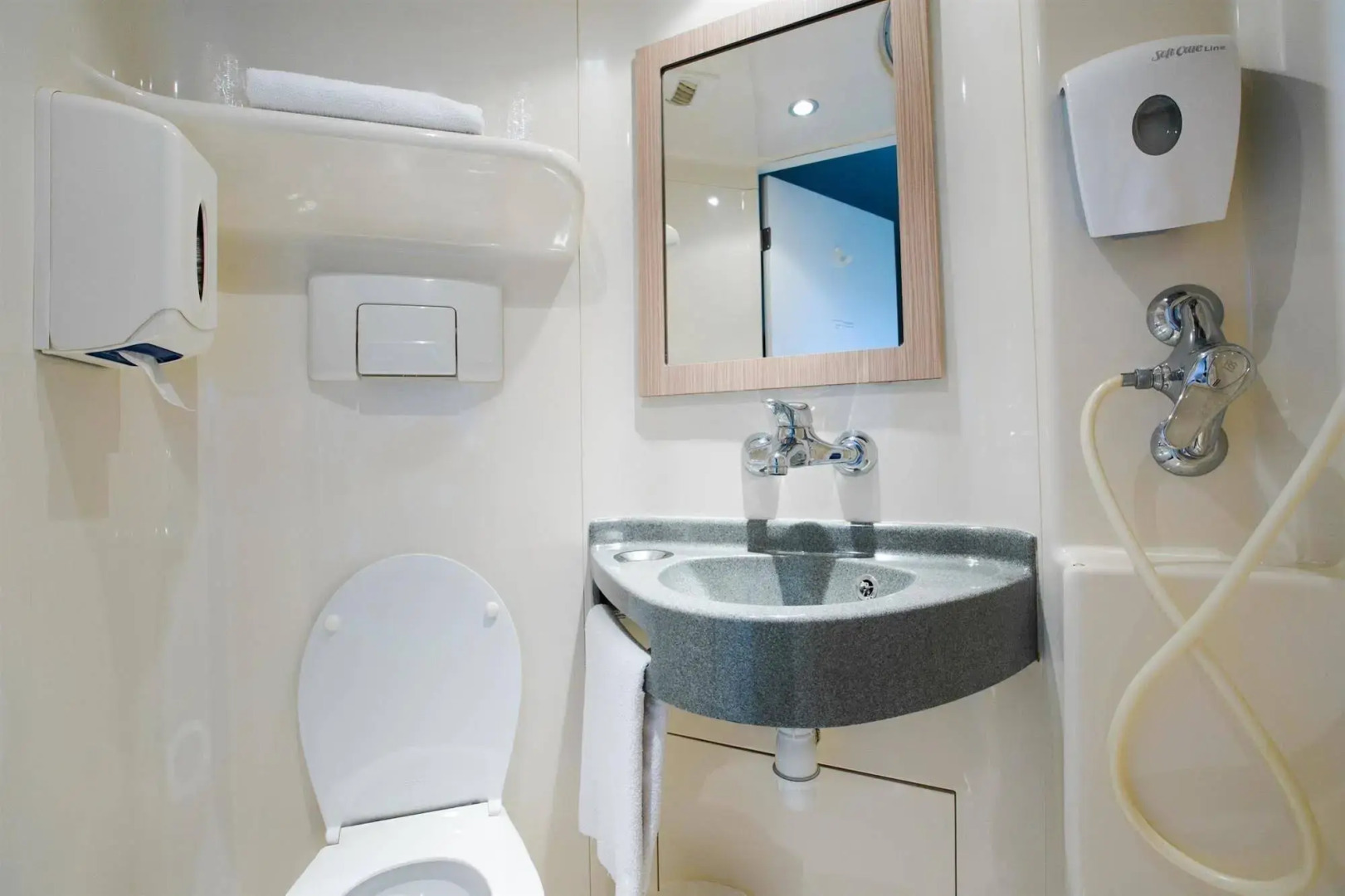 Première Classe Angers Sud - Les Ponts De Cé