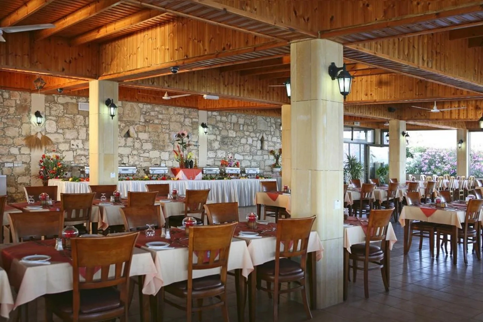 Corallia Beach Hotel Apartments