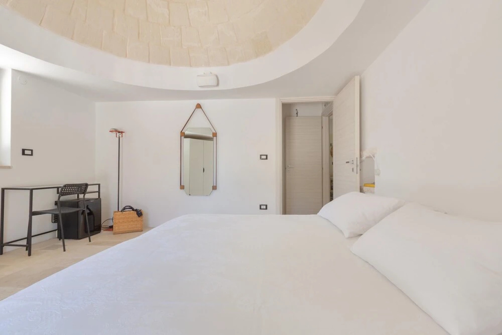 3565 A Piedi Scalzi nel Trullo by Perle di Puglia