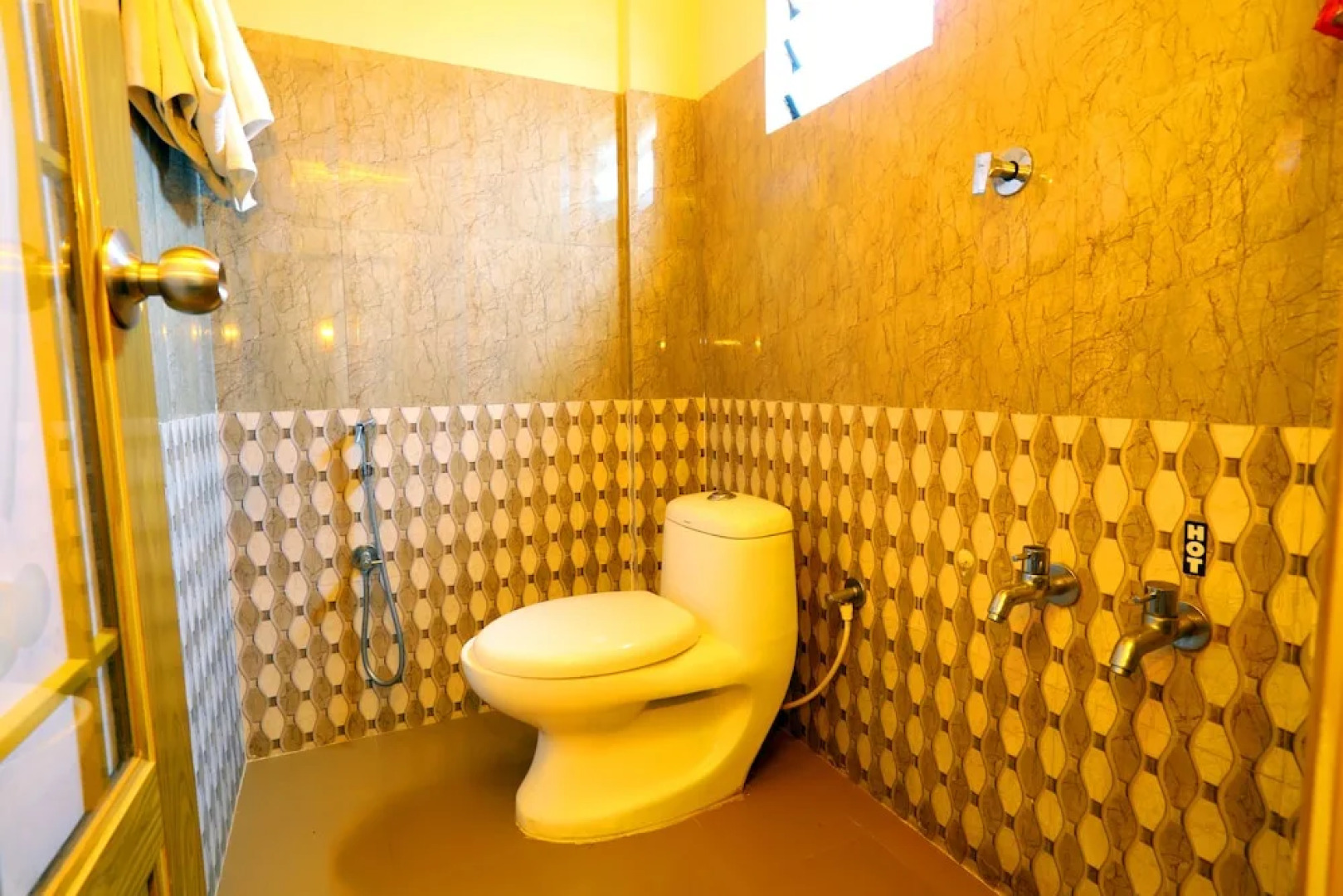 OYO 4678 Greens Residency