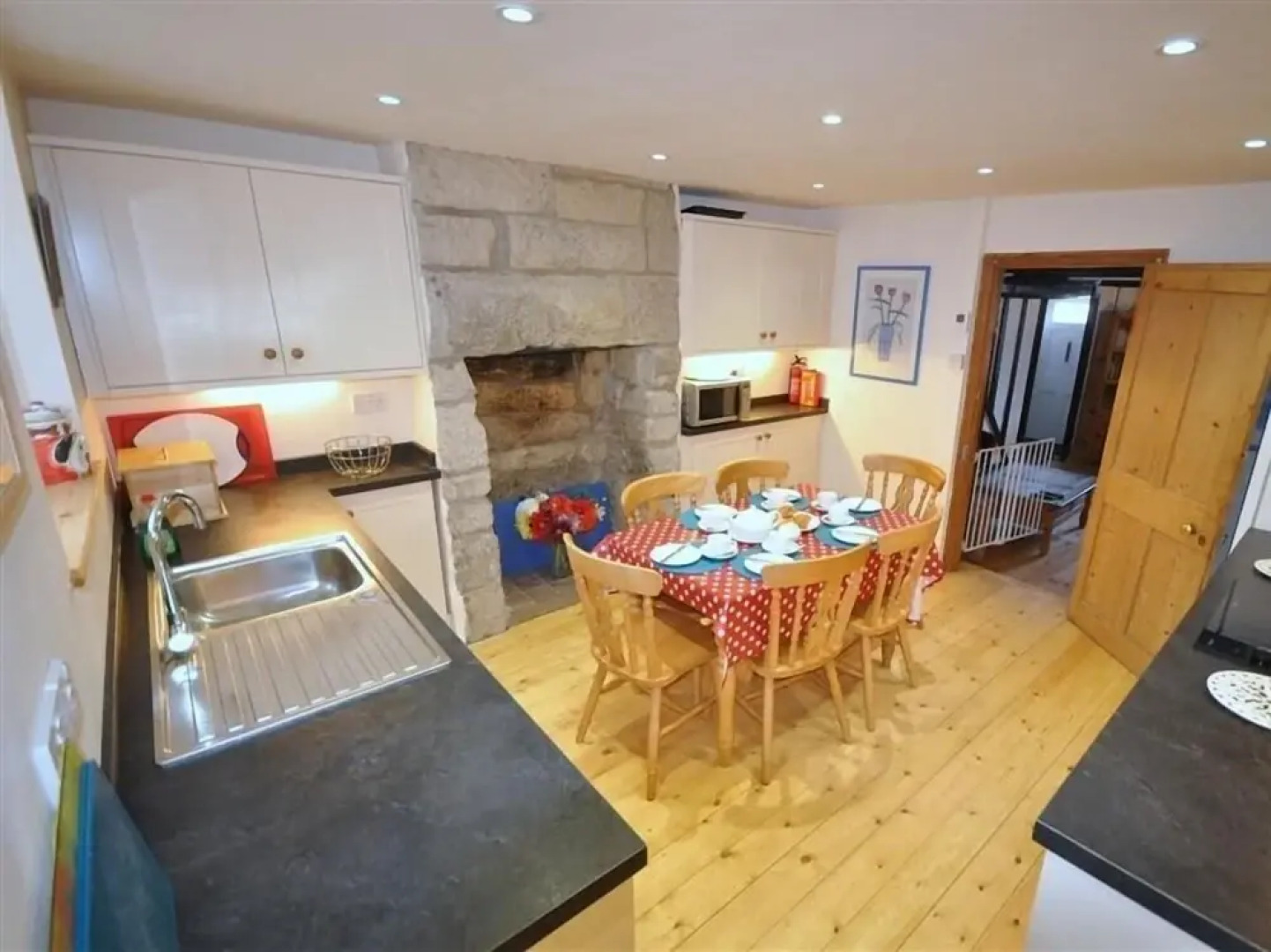 Neptune Cottage, PORTLAND