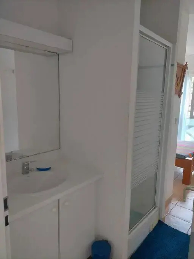 Bel appartement avec piscine, face à la mer