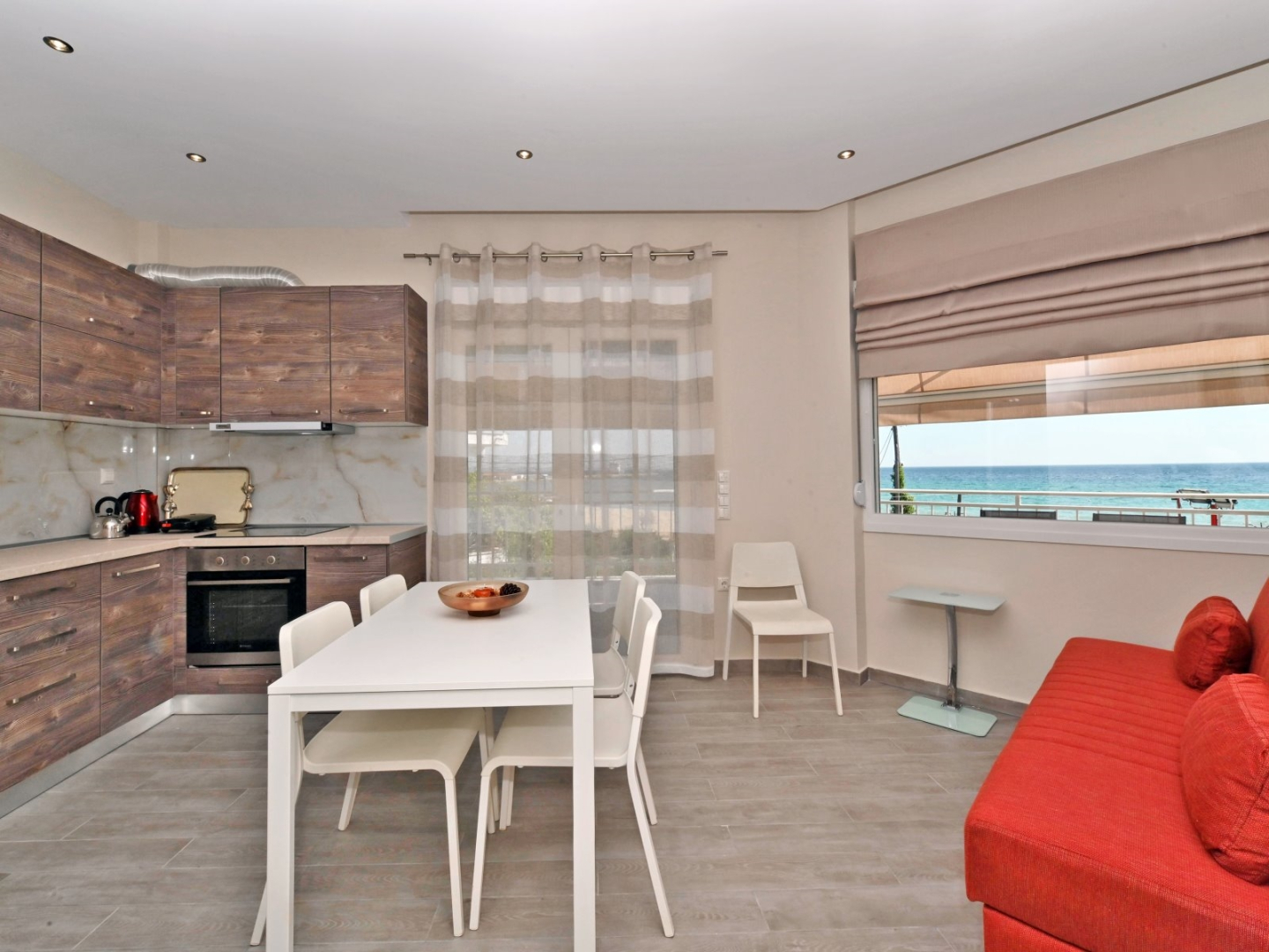 Sabbia Seafront Apartment 3 by TravelPro Servi...