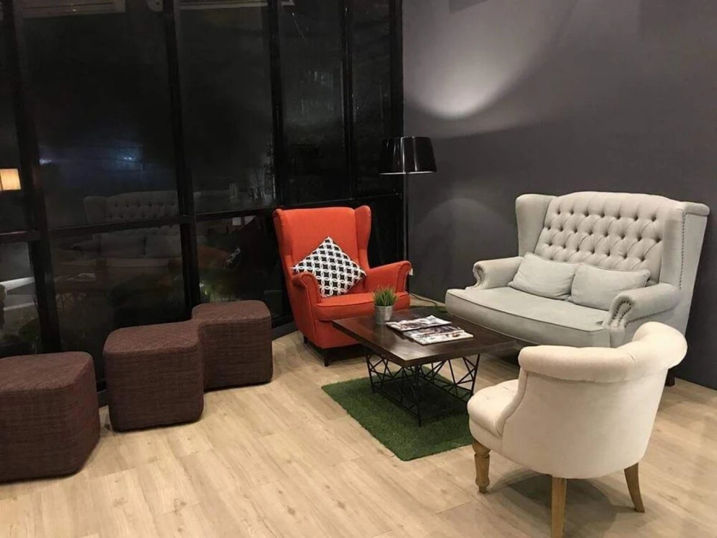 RedDoorz Premium Coco Hotel