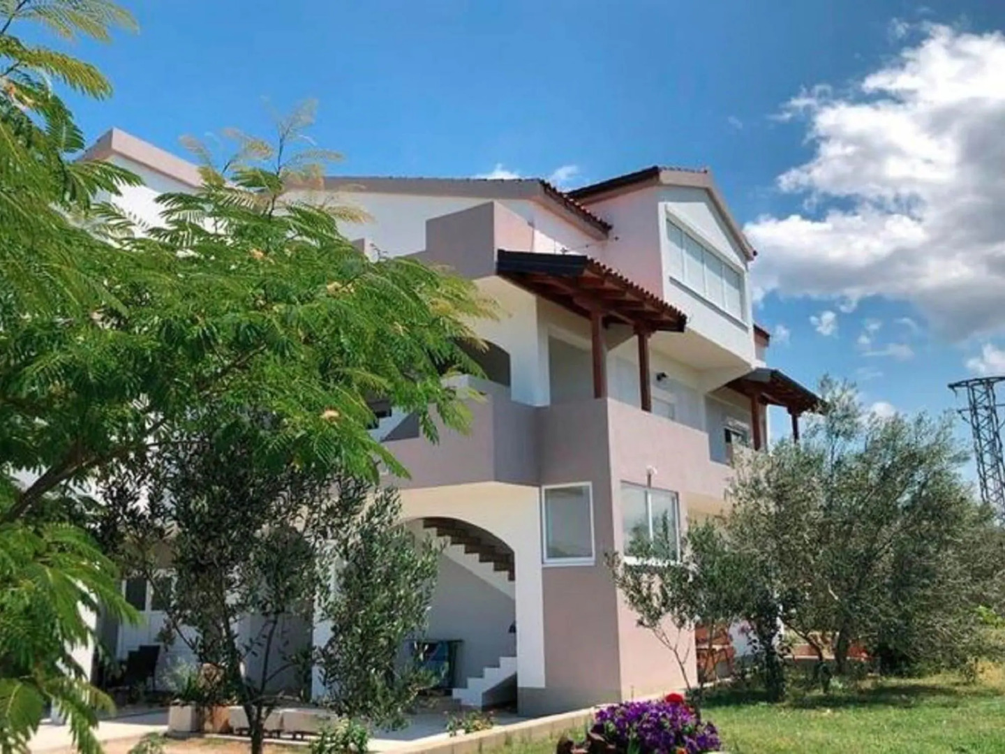 Delightful Apartment in Radovin With Garden