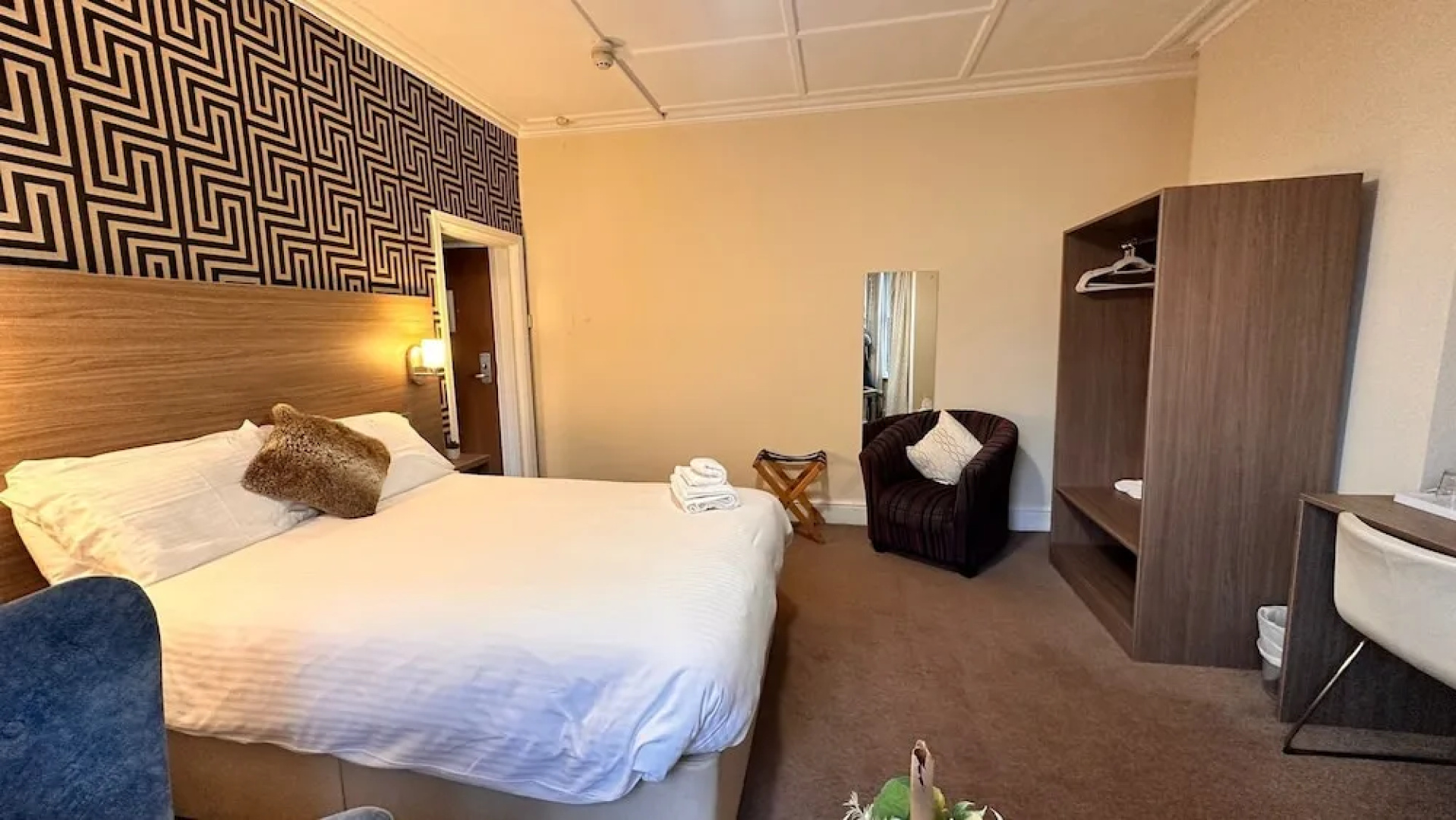 Pine Lodge Hotel & Restaurant Mansfield