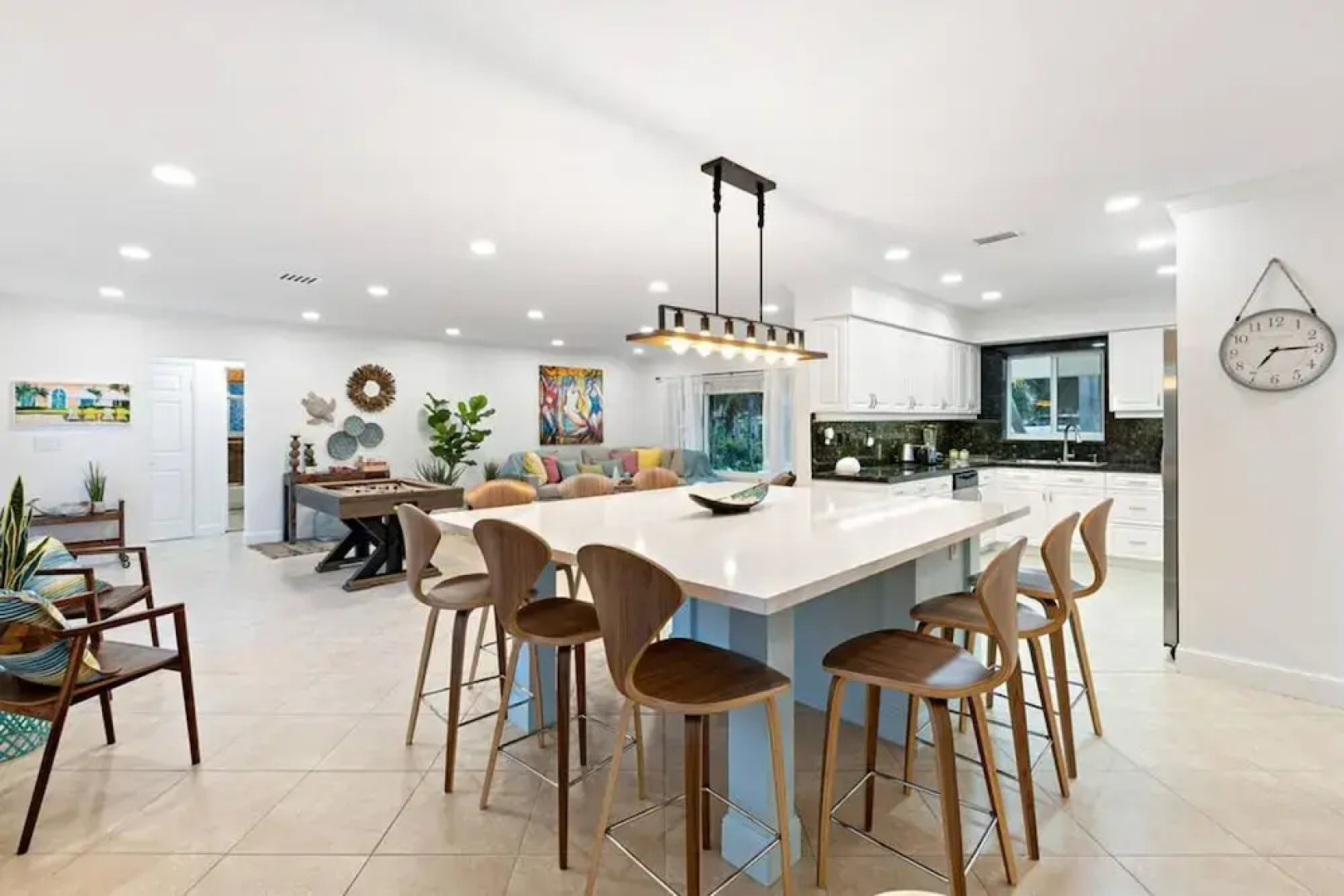 Walking Distance to the Beach 3Br House With Pool