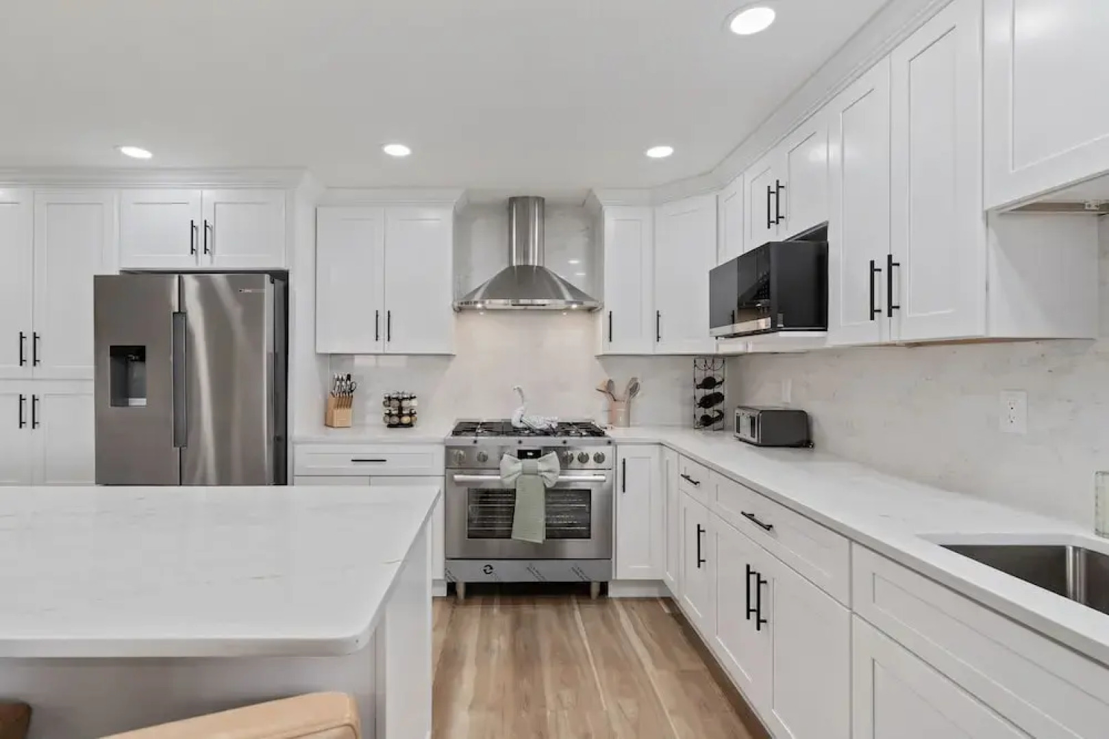 All-new Luxe Stay Views, Sauna & Hot Tub 7 Bedroom Villa