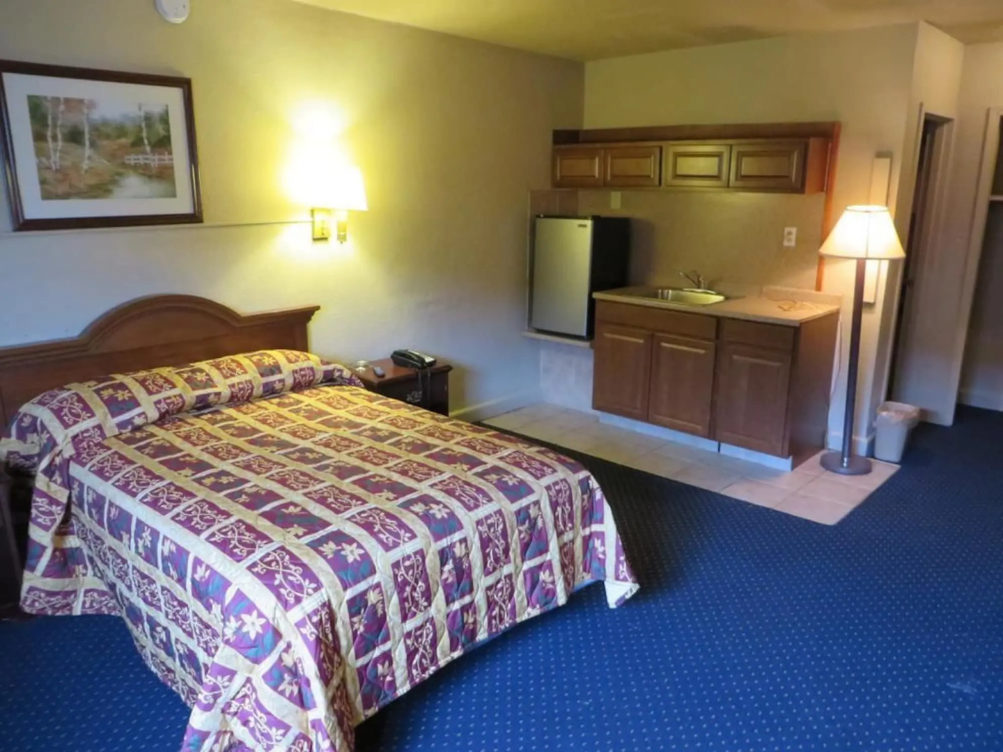 Budgetel Inn & Suites