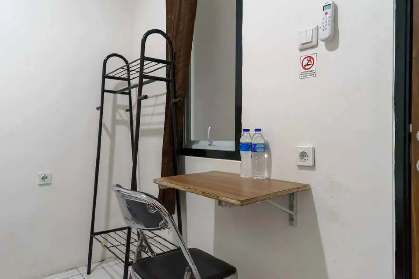 RedDoorz near Alun Alun Kota Serang