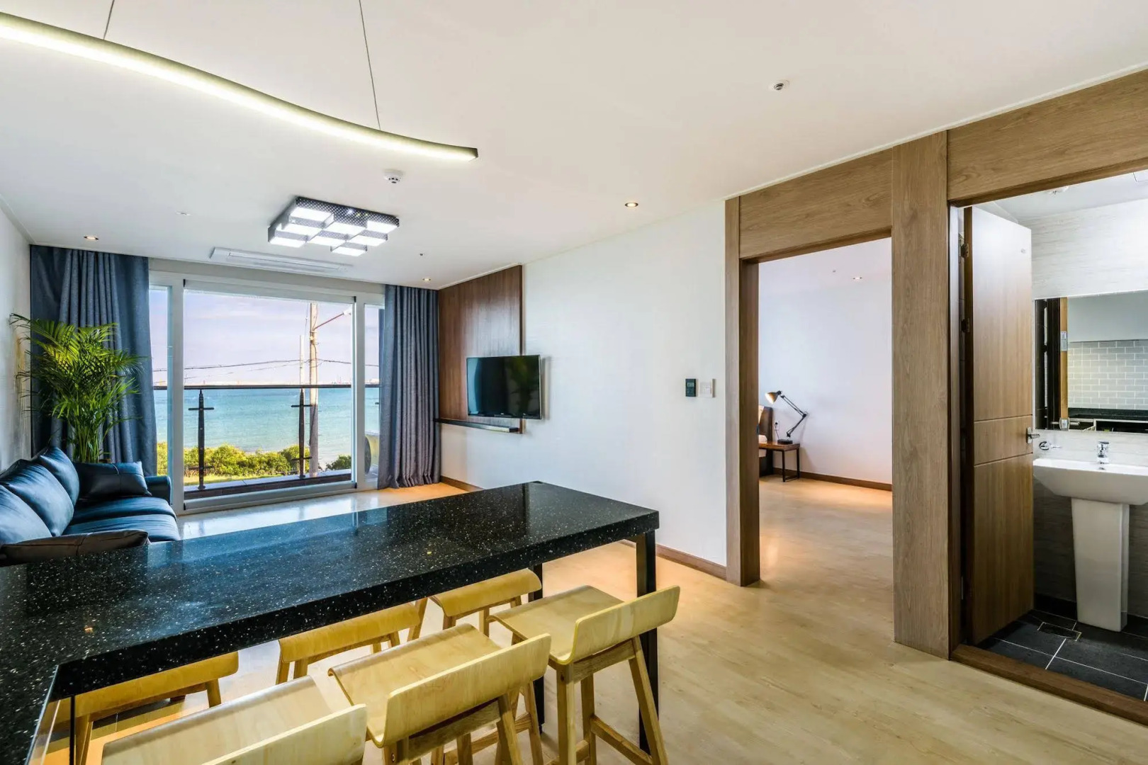 Spring and Autumn Hotel&Resort