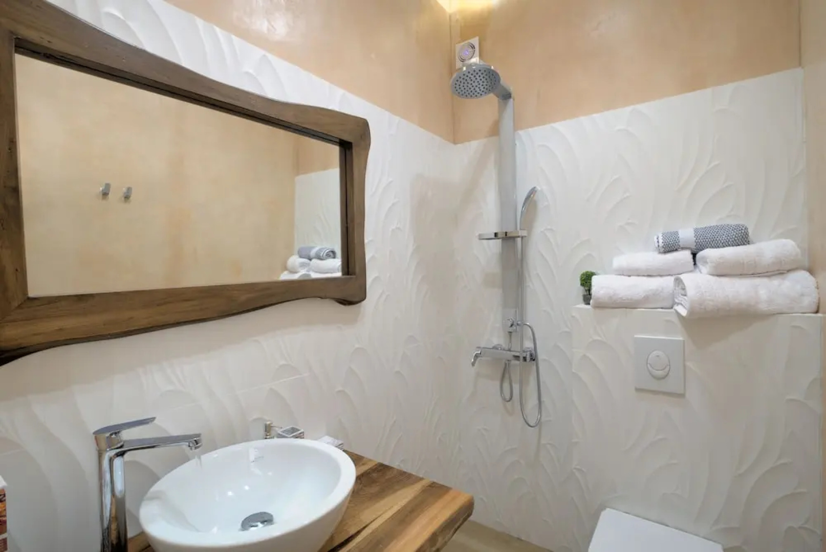 Luxury Villas by Monika Experiences