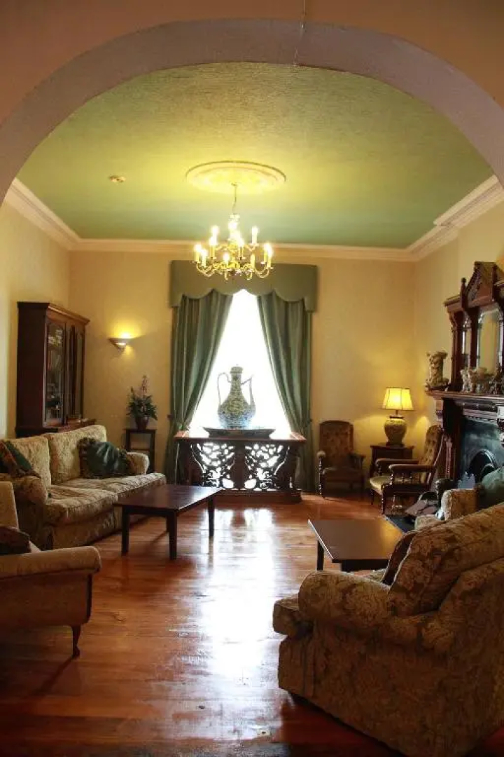 Drummond Hotel