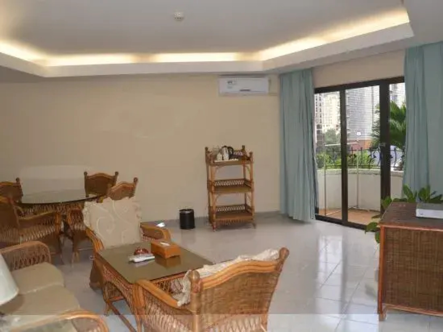 Wuzhi Mountain Tourism Villa