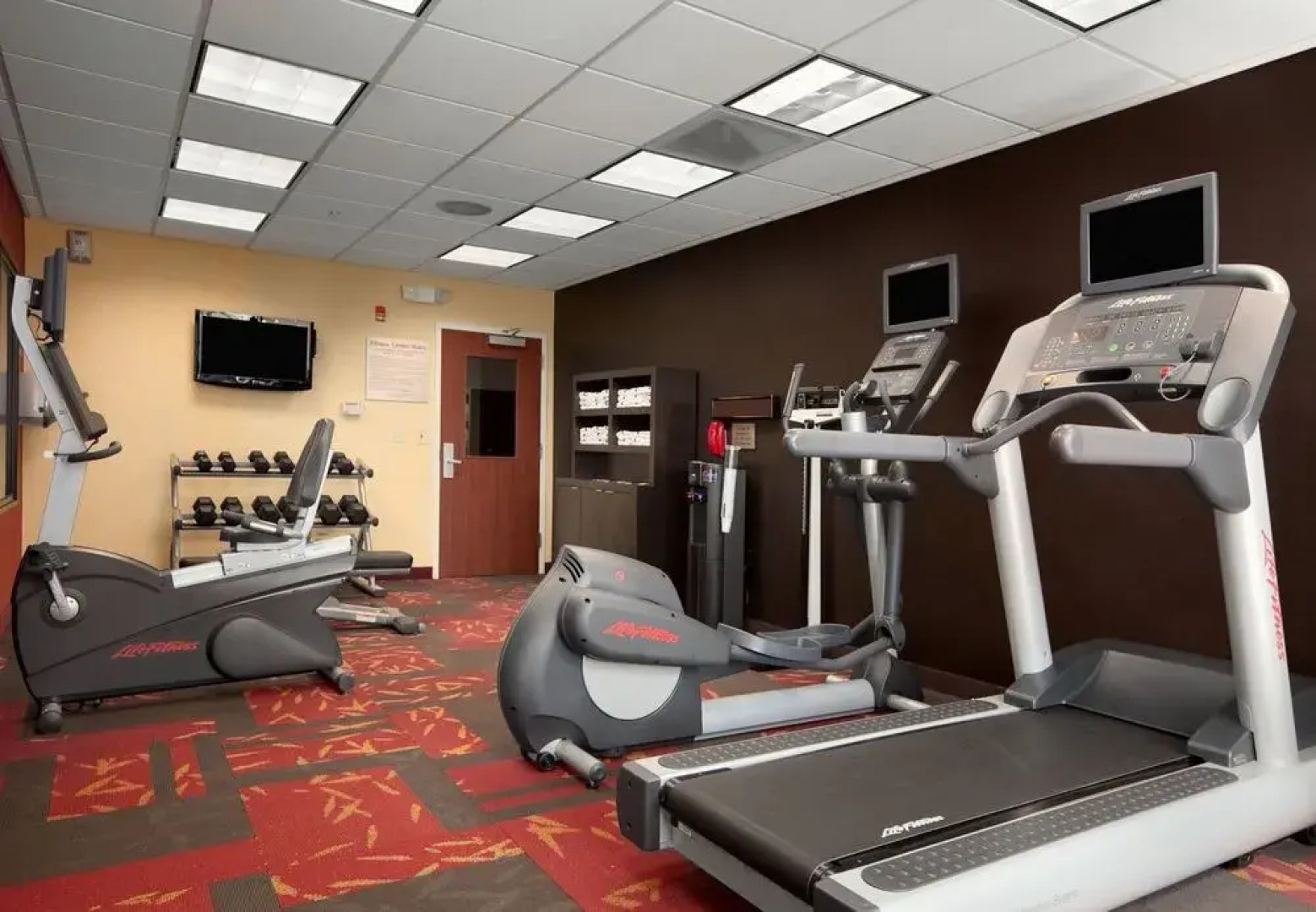 Courtyard Wall at Monmouth Shores Corporate Park