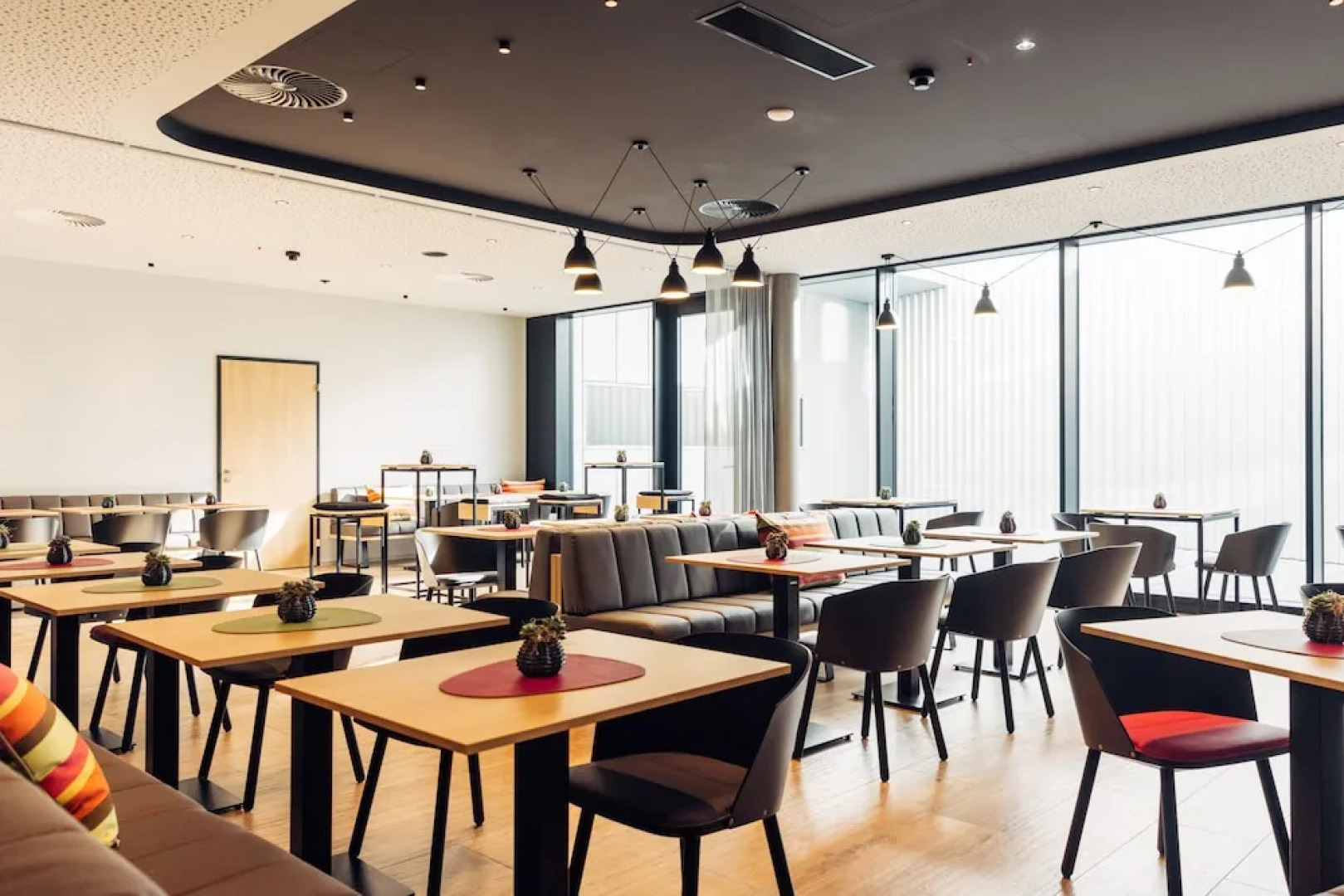 harry's home Bern-Expo