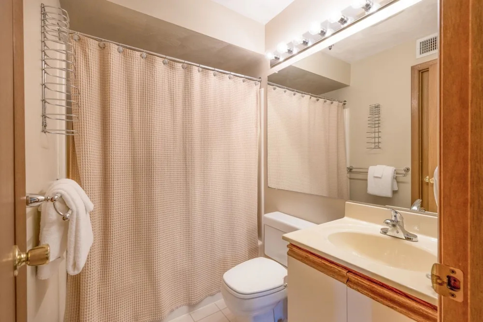 Seven Springs Stoneridge 3 Bedroom Deluxe Condo, Pet Friendly! by RedAwning