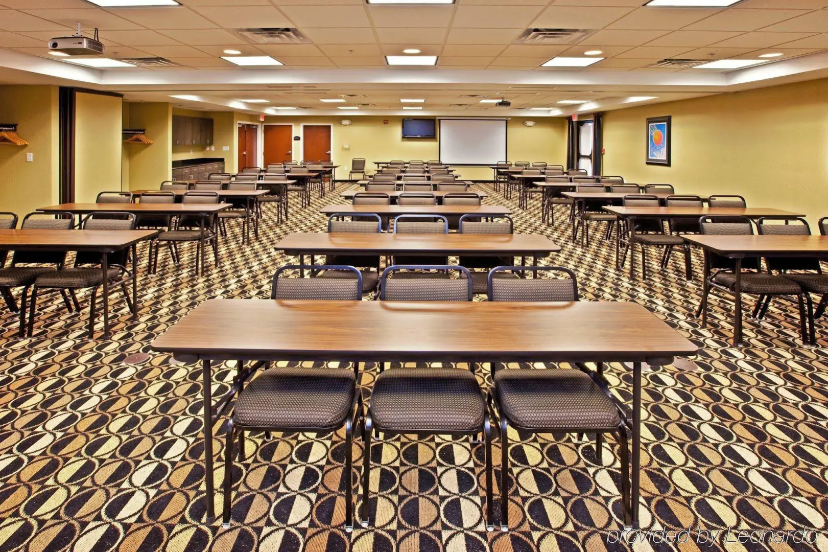 Holiday Inn Express Indianapolis - Southeast by IHG