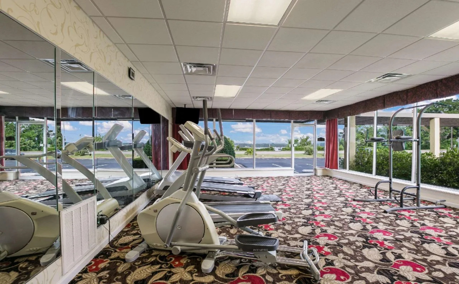 Quality Inn & Suites near Lake Eufaula