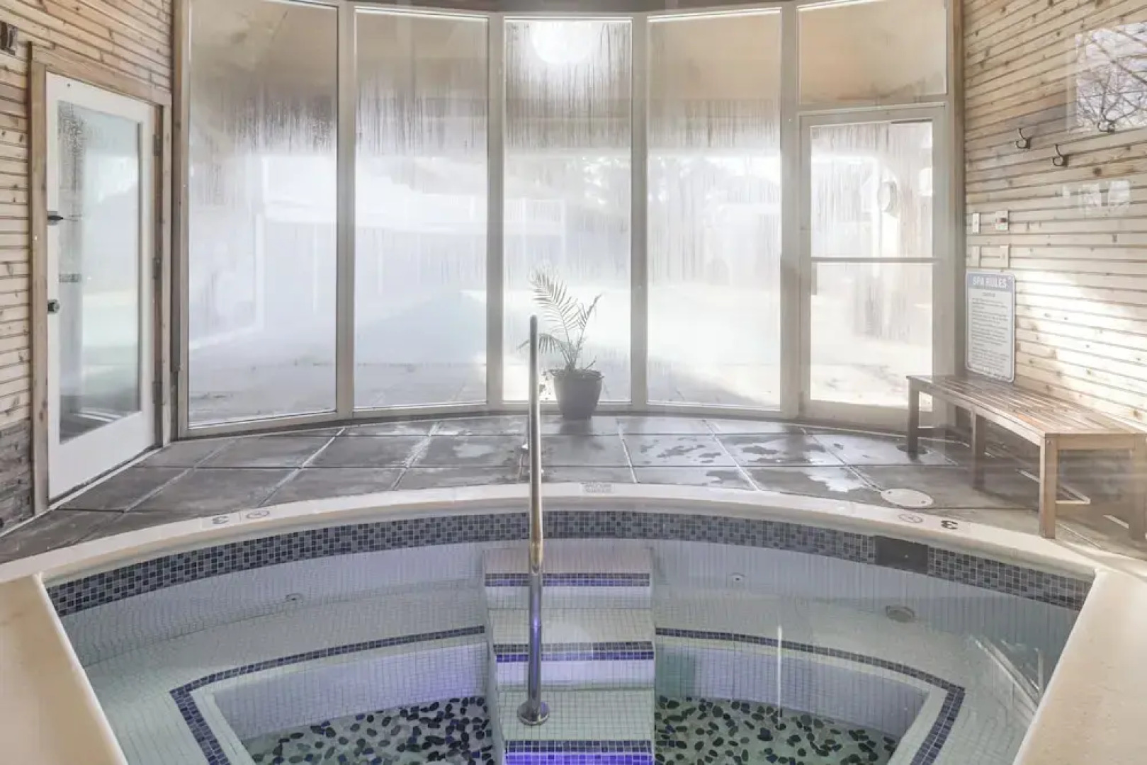 1 Mi to Mohegan Sun: Studio w/ Golf Course Views