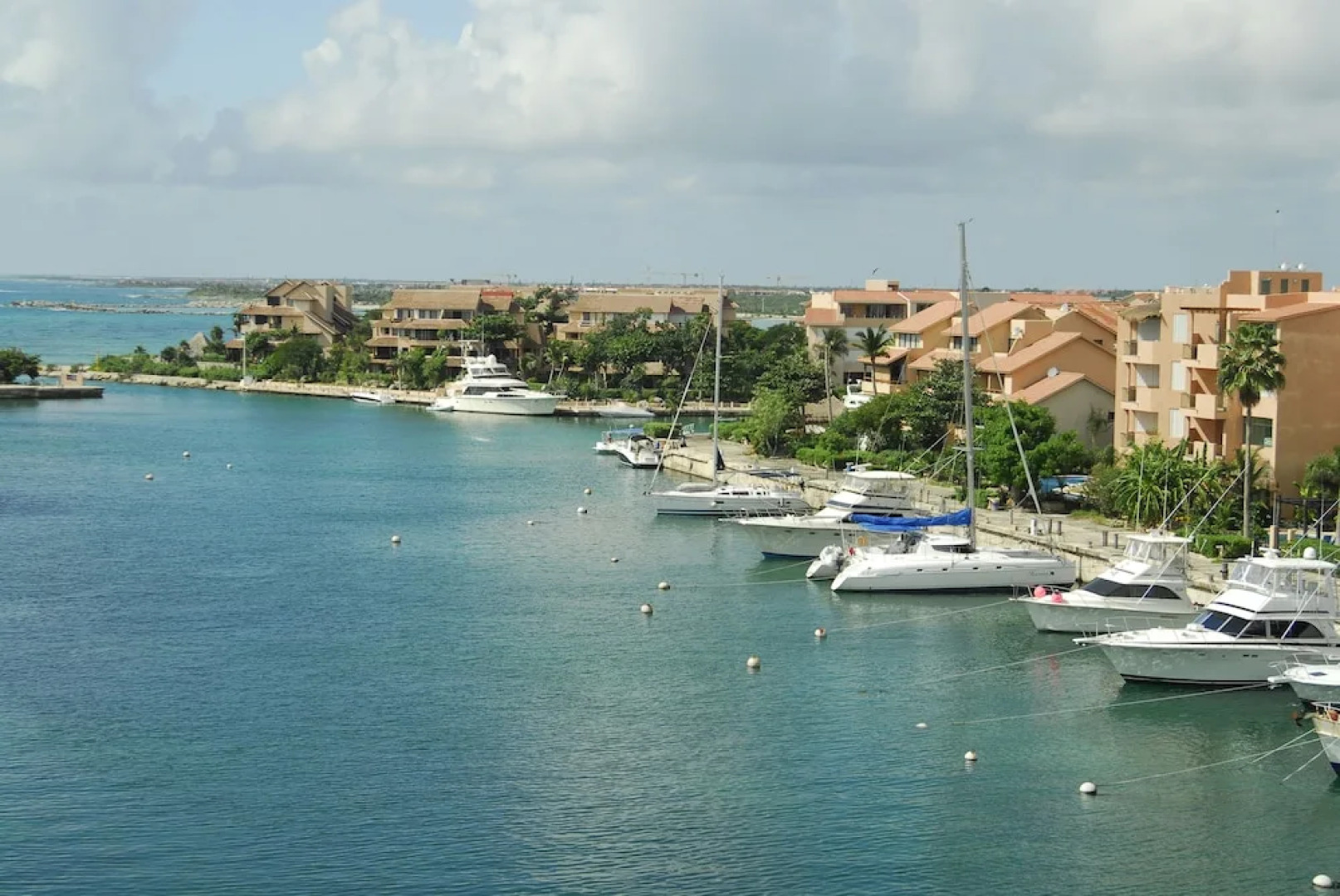 Porto Bello Gran Marina by GuruHotel