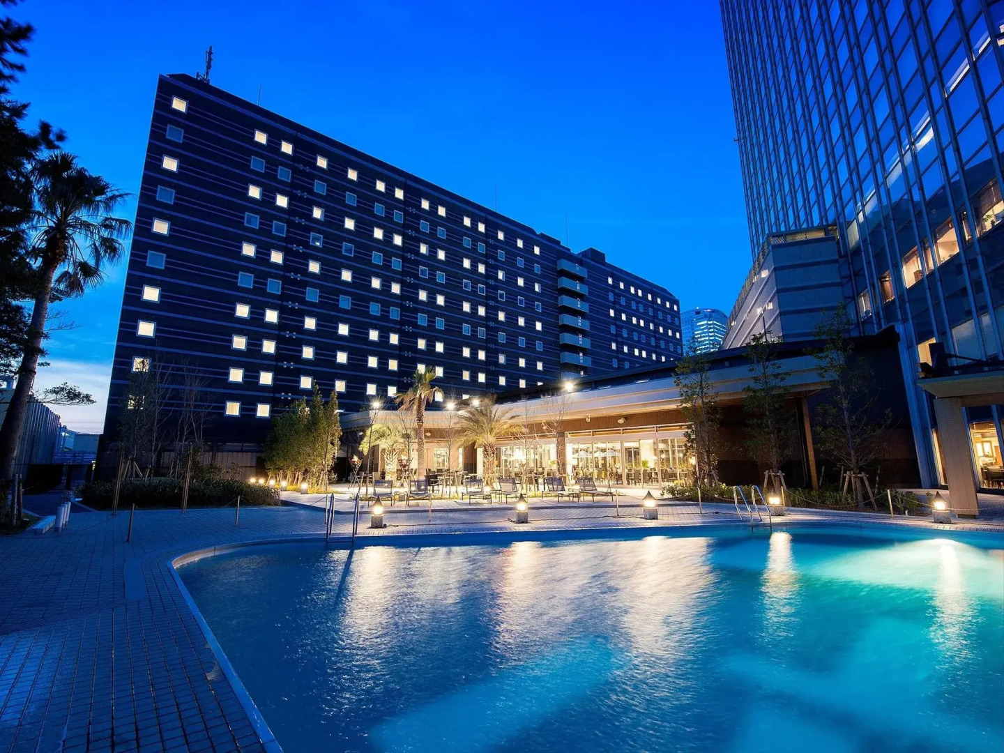 Отель APA Hotel & Resort Tokyo Bay Makuhari