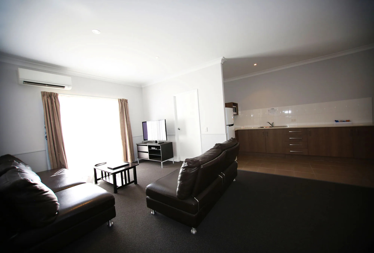 Roma Inland Motor Inn