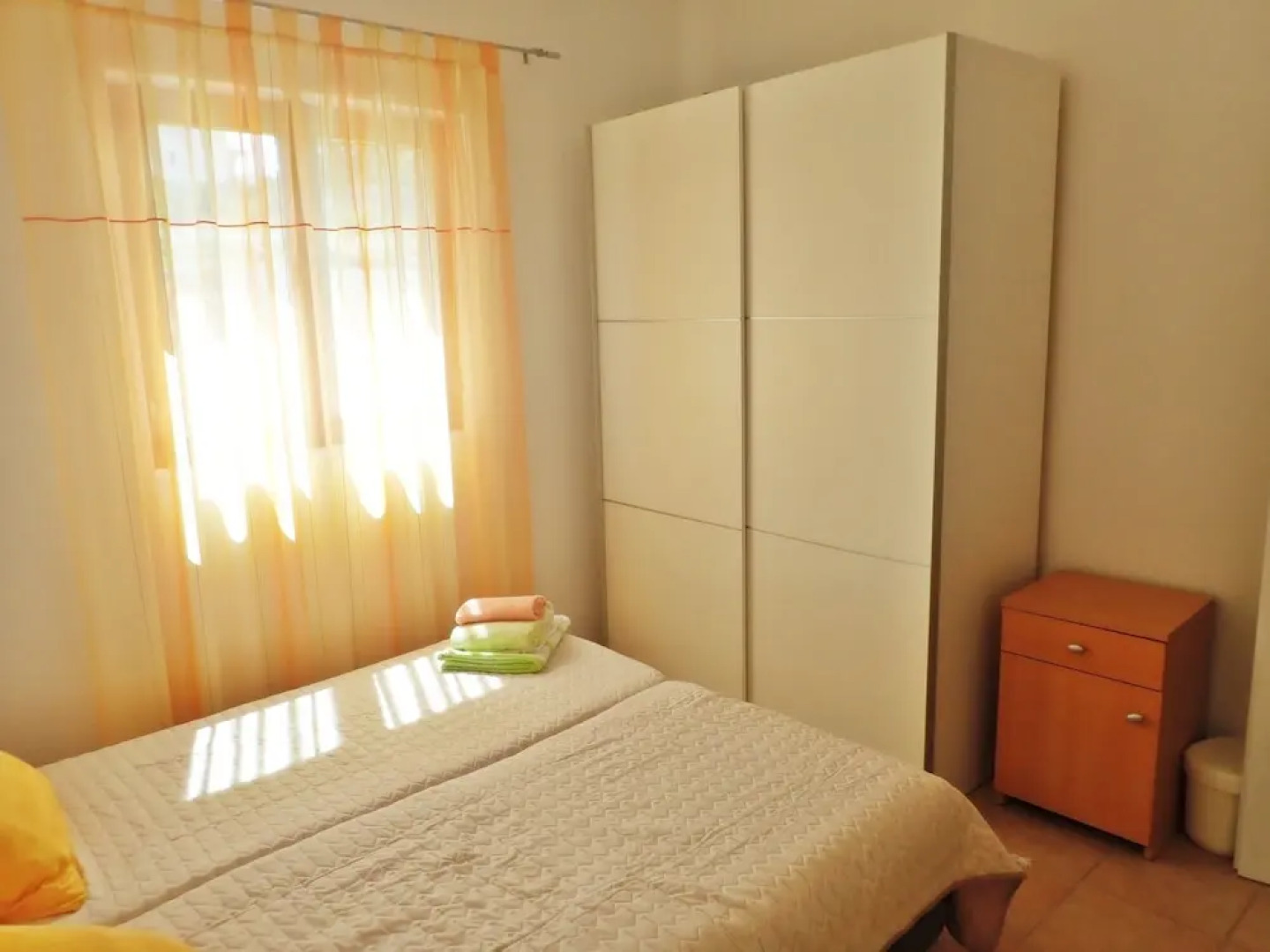 Apartment Boreas-with Panoramic View to the sea and Velebit