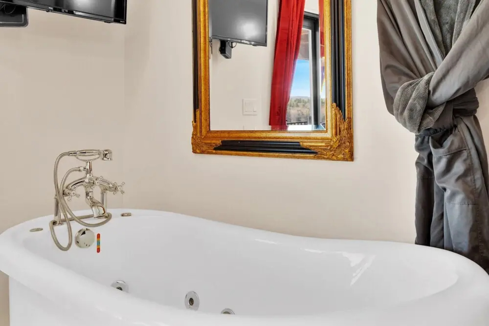 Quiet Mind Mountain Lodge, Retreat and Spa