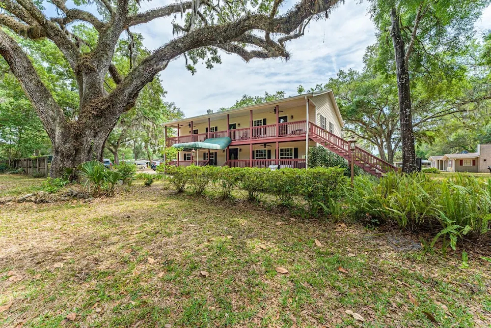 The Chassahowitzka Hotel
