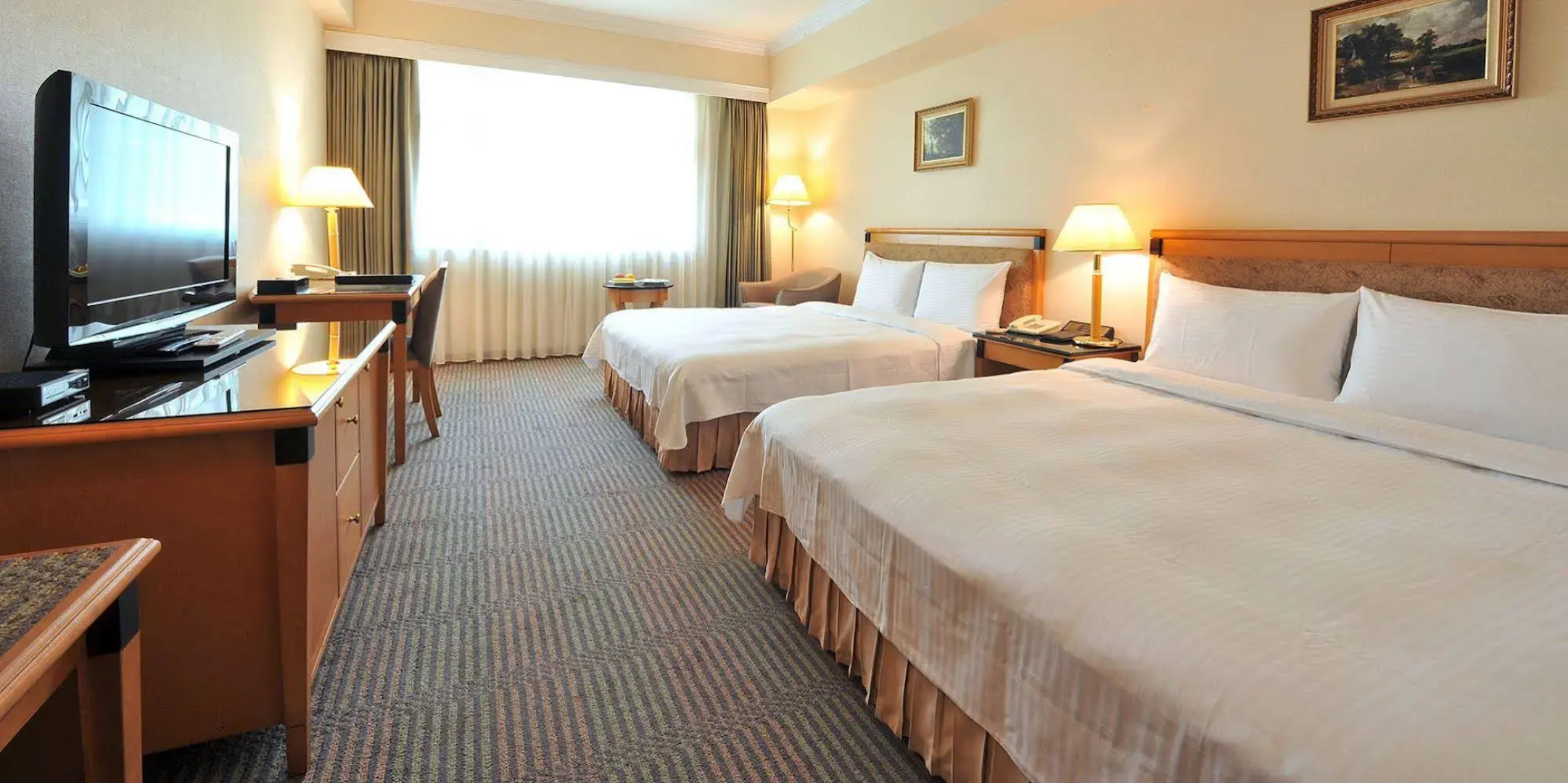 Carlton Hotel-Chung Hwa