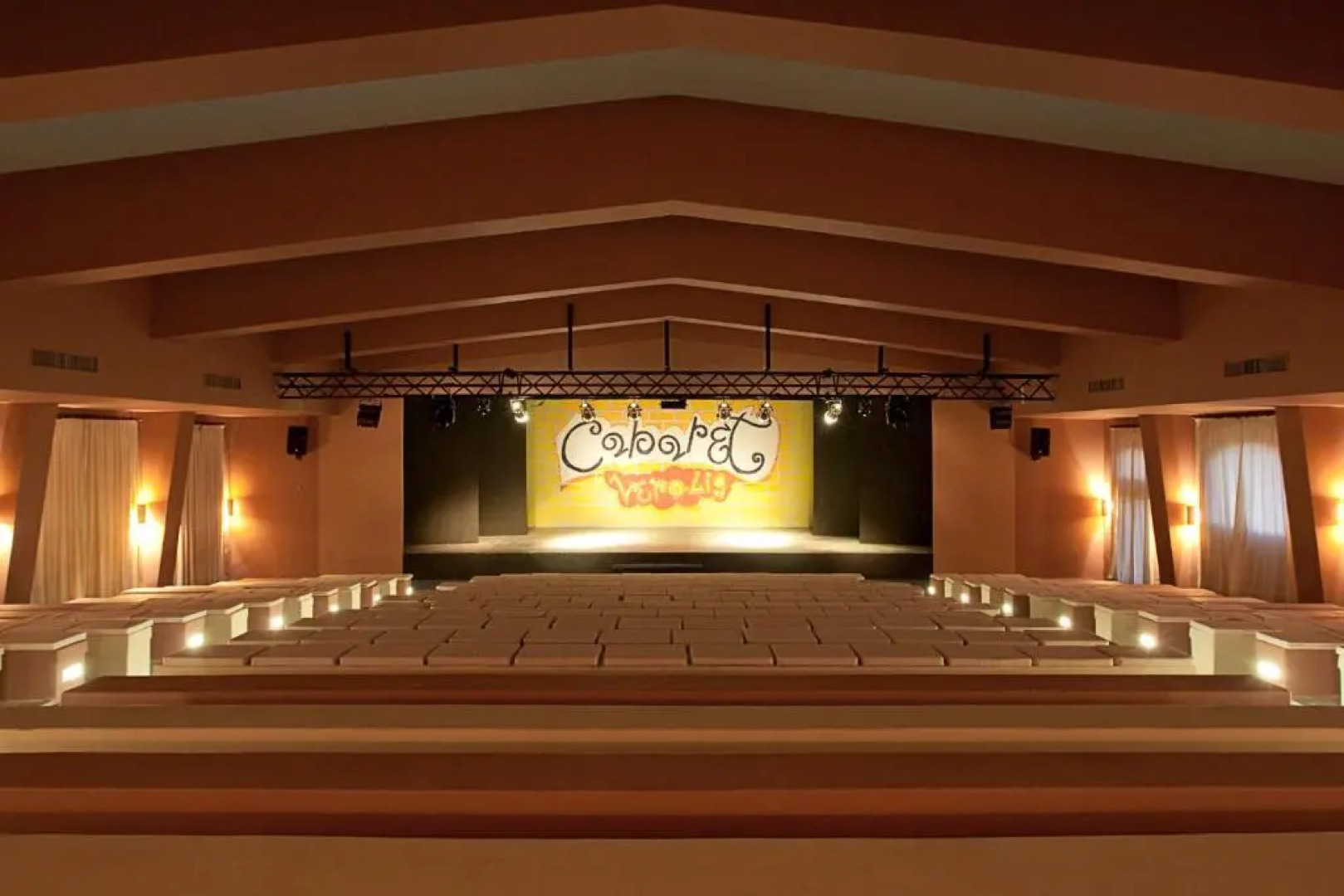 JAZ Oriental, Almaza Bay