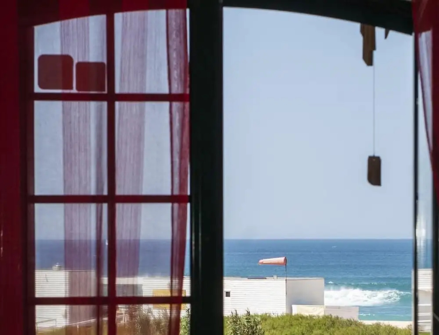 Supertubos Beach Hostel